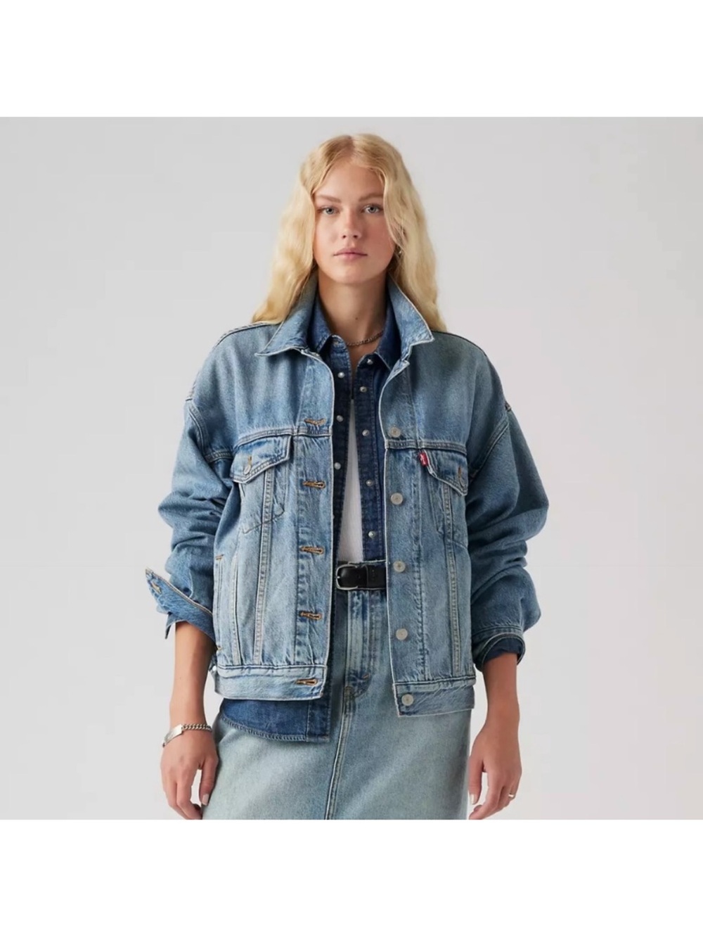 Levi’s Premium Jacket Womens Small 90s Trucker Oversized Soft Denim - Picture 11 of 11